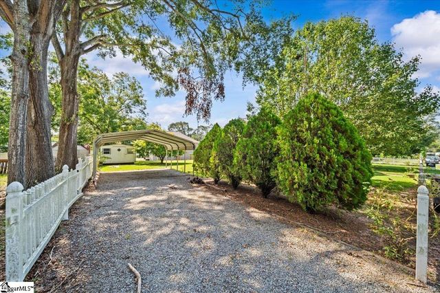 7 Clay Street, Liberty, SC 29657
