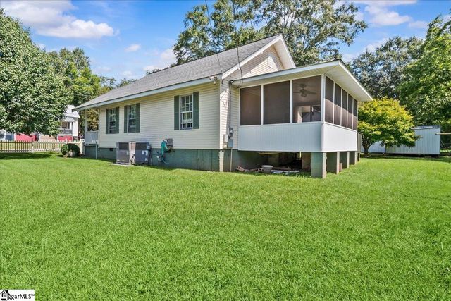 7 Clay Street, Liberty, SC 29657