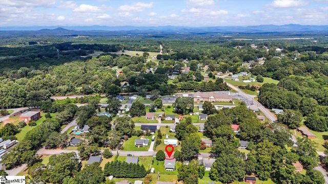 7 Clay Street, Liberty, SC 29657