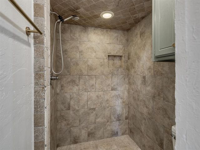 2109 Tanglewood Drive, Edmond, OK 73013