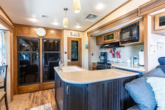 1109 Paisley Street, Gilchrist, TX 77617