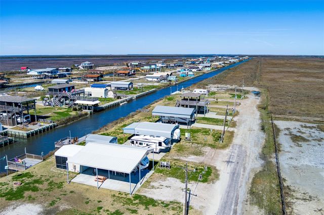 1109 Paisley Street, Gilchrist, TX 77617
