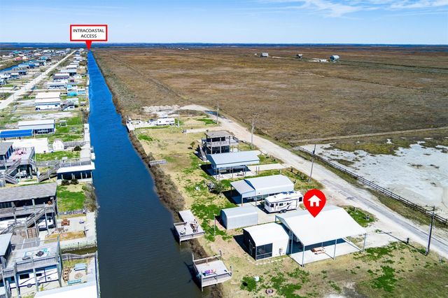 1109 Paisley Street, Gilchrist, TX 77617