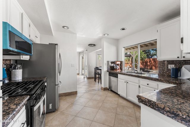37241 Segovia Way, Palmdale, CA 93552