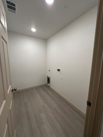 1340 Bajada St, Midland, TX 79705