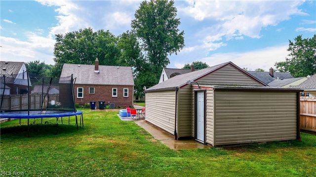 61 Hawk Avenue, Akron, OH 44312