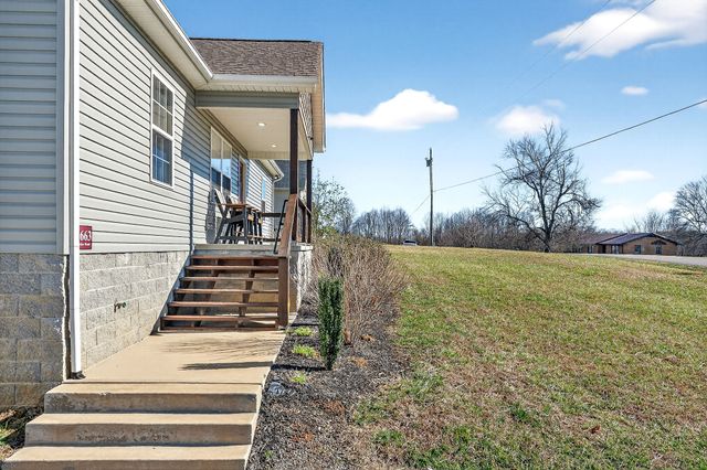 1663 Parker Rd, Sparta, TN 38583