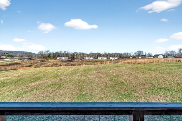 1663 Parker Rd, Sparta, TN 38583