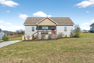 1663 Parker Rd, Sparta, TN 38583