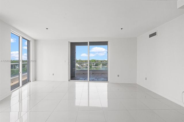 6362 Collins Ave 514, Miami Beach, FL 33141