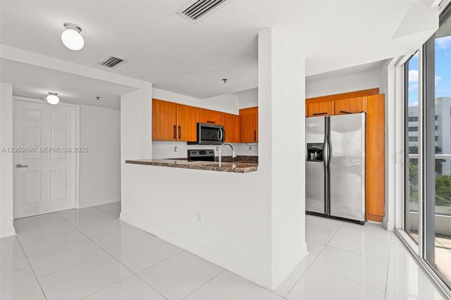 6362 Collins Ave 514, Miami Beach, FL 33141