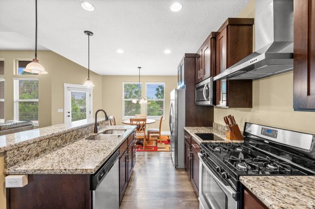 821 E OLIVIA CT, Salt Lake City, UT 84107