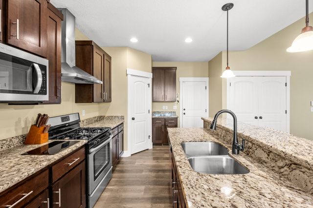 821 E OLIVIA CT, Salt Lake City, UT 84107