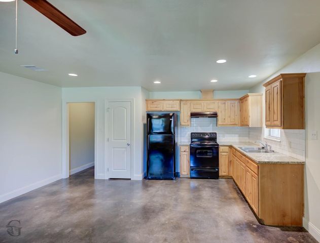 1005 Dalzell, Shreveport, LA 71104