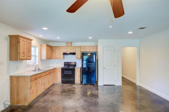 1005 Dalzell, Shreveport, LA 71104