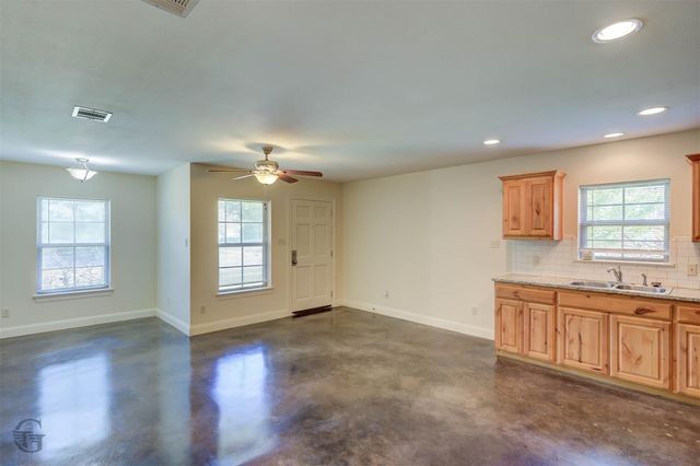 1005 Dalzell, Shreveport, LA 71104
