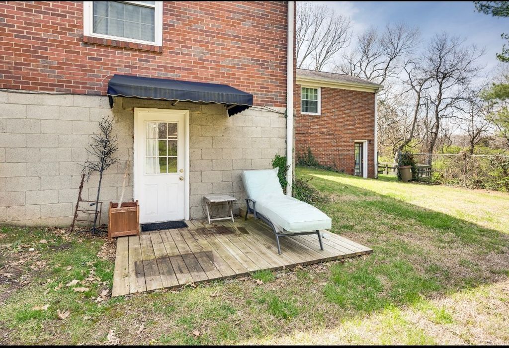 2140 Old Hickory Blvd, Nashville, TN 37215