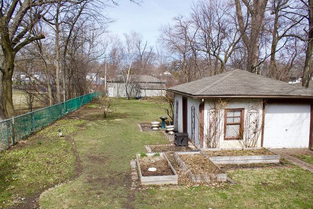 1018 Oakwood Avenue, Wilmette, IL 60091