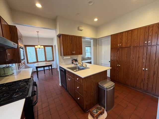 1018 Oakwood Avenue, Wilmette, IL 60091