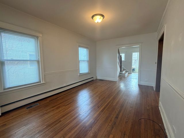 1018 Oakwood Avenue, Wilmette, IL 60091