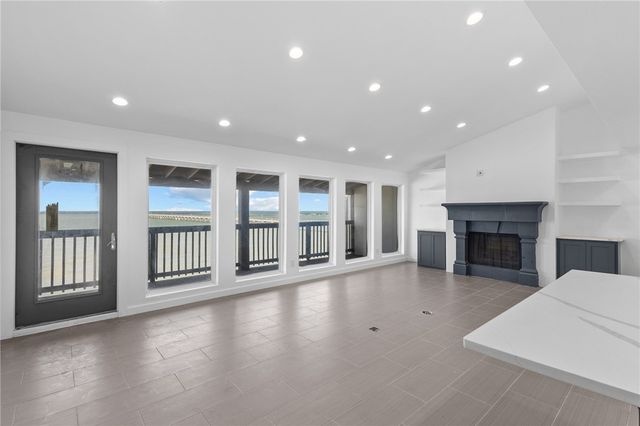 4270 Ocean Dr 2, Corpus Christi, TX 78411