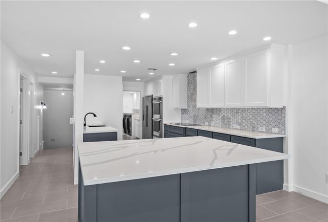 4270 Ocean Dr 2, Corpus Christi, TX 78411