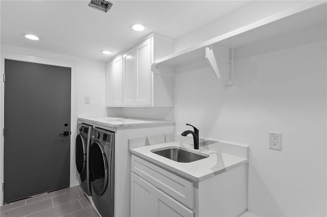 4270 Ocean Dr 2, Corpus Christi, TX 78411