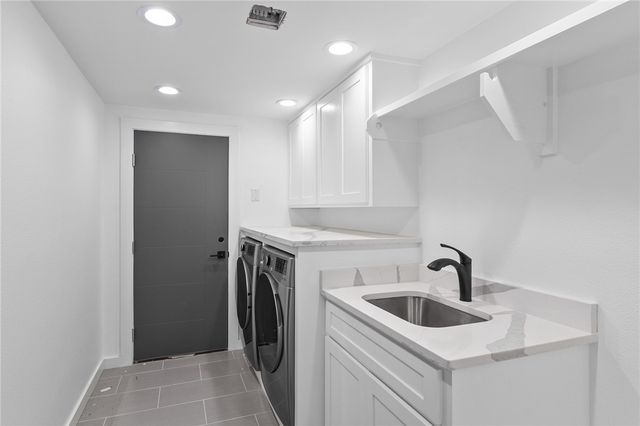 4270 Ocean Dr 2, Corpus Christi, TX 78411
