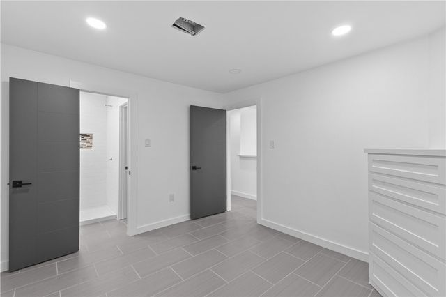 4270 Ocean Dr 2, Corpus Christi, TX 78411
