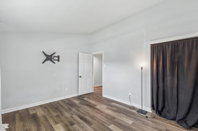 35 INDIAN QUEEN LN, Maple Shade, NJ 08052