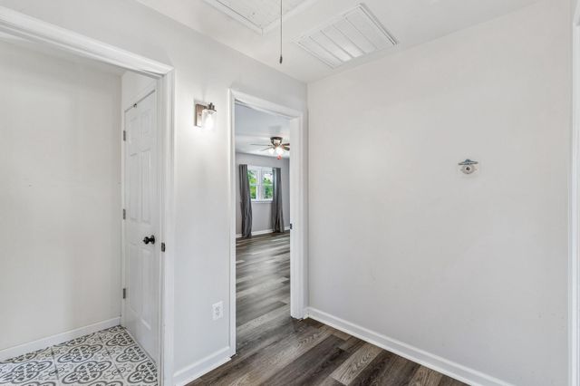 35 INDIAN QUEEN LN, Maple Shade, NJ 08052