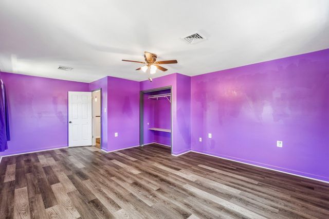 35 INDIAN QUEEN LN, Maple Shade, NJ 08052