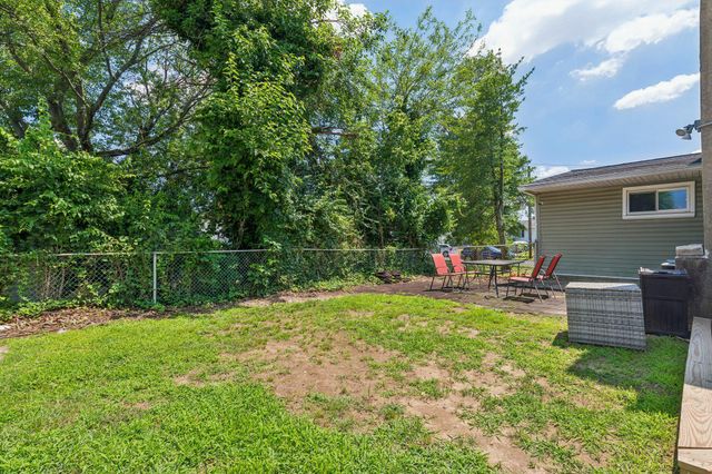 35 INDIAN QUEEN LN, Maple Shade, NJ 08052