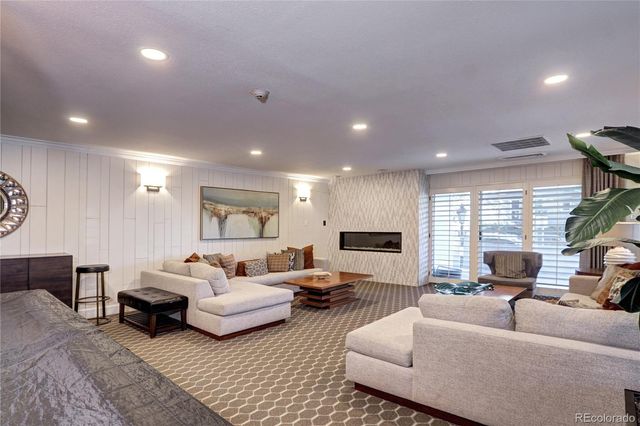 130 N Pearl Street 1606, Denver, CO 80203