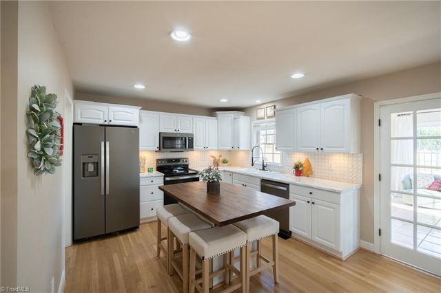 206 Garden Valley Drive, Winston-salem, NC 27107