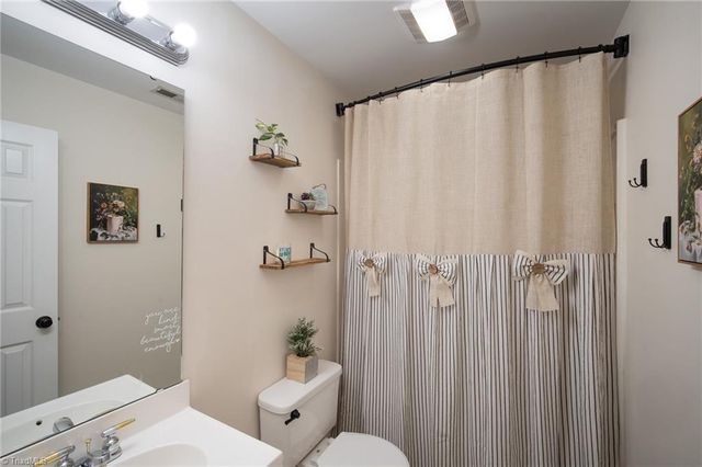 206 Garden Valley Drive, Winston-salem, NC 27107