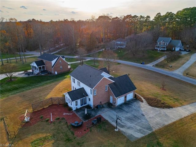 206 Garden Valley Drive, Winston-salem, NC 27107