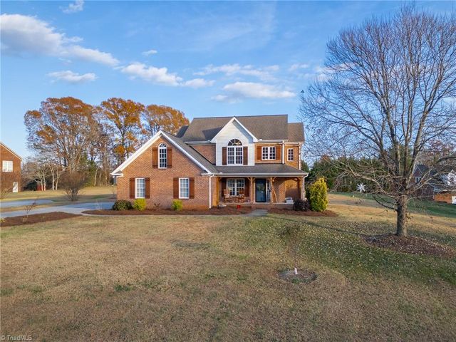 206 Garden Valley Drive, Winston-salem, NC 27107
