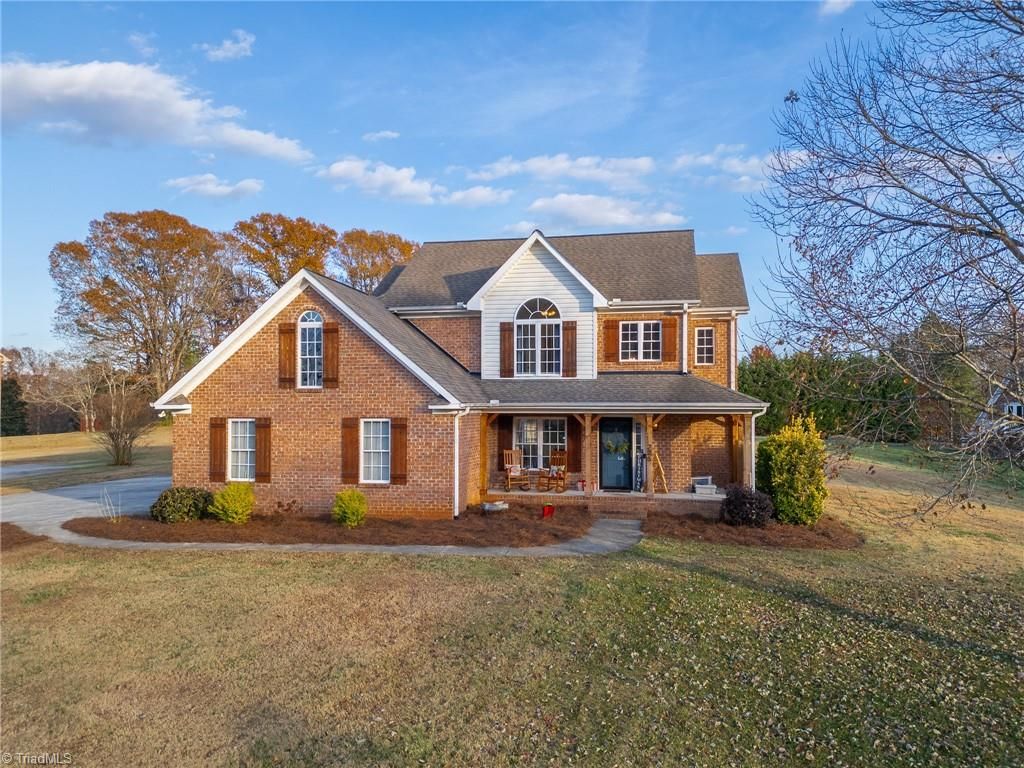 206 Garden Valley Drive, Winston-salem, NC 27107