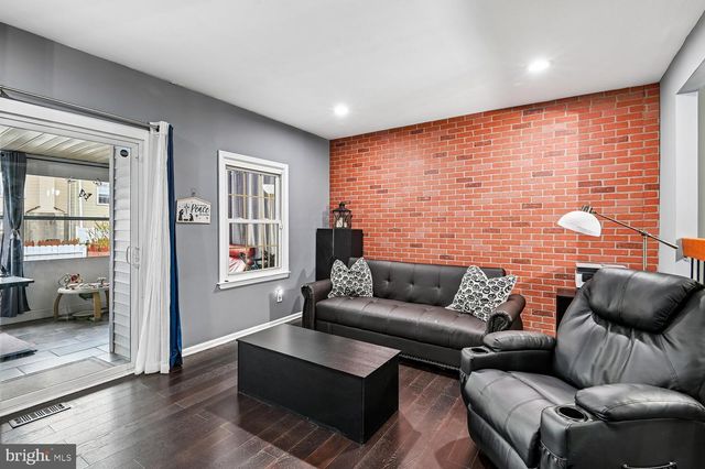 5333 KING ARTHUR, Rosedale, MD 21237