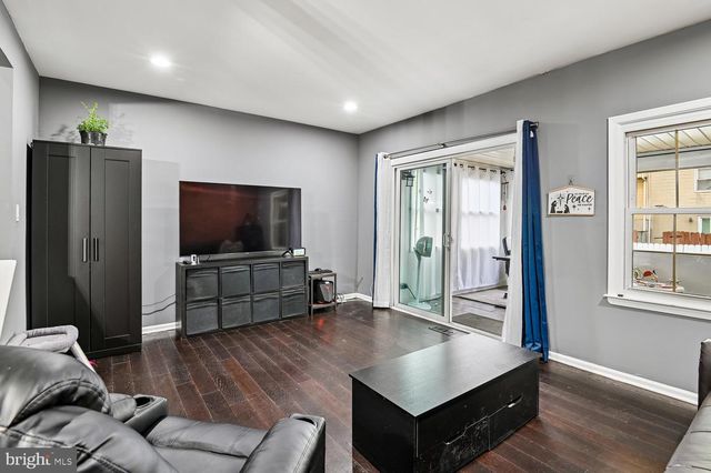 5333 KING ARTHUR, Rosedale, MD 21237