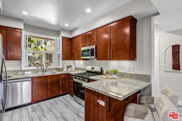 14412 Killion Street 110, Los Angeles, CA 91401
