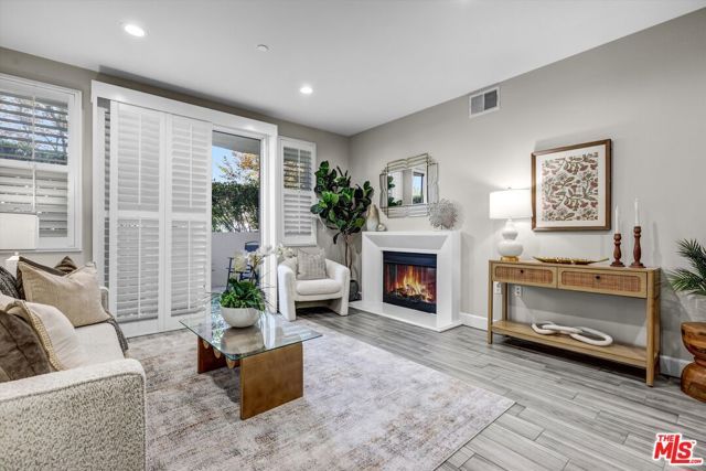 14412 Killion Street 110, Los Angeles, CA 91401