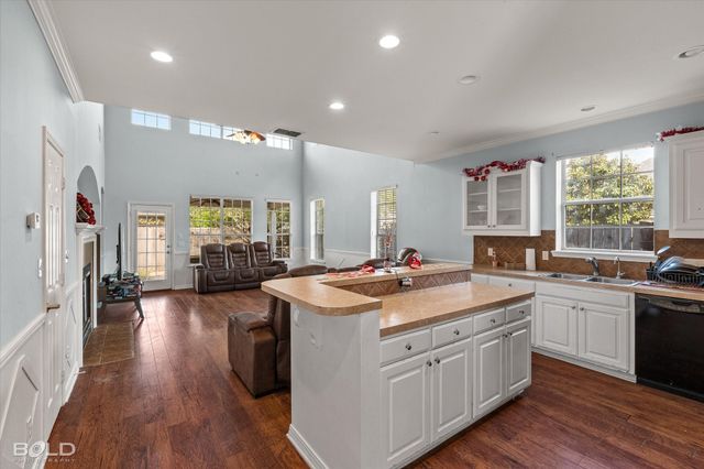 212 Grey Eagle Drive, Shreveport, LA 71115