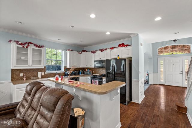 212 Grey Eagle Drive, Shreveport, LA 71115