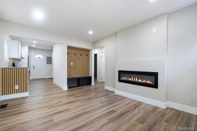 13894 Marshall Avenue, Warren, MI 48089