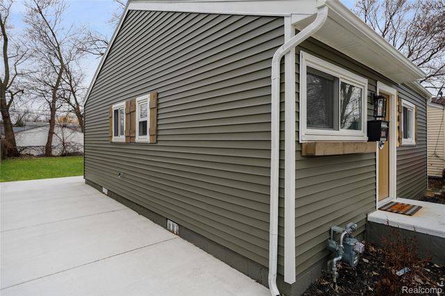 13894 Marshall Avenue, Warren, MI 48089