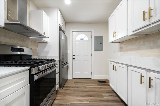 13894 Marshall Avenue, Warren, MI 48089