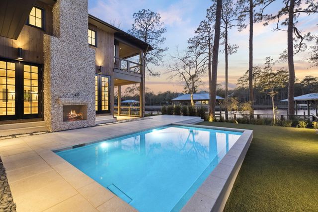 613 Eden Drive, Point Washington, FL 32459