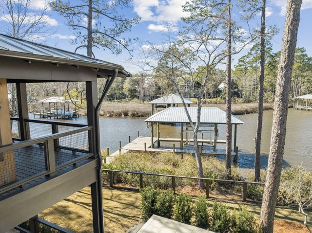 613 Eden Drive, Point Washington, FL 32459